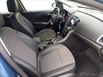 Opel Astra J combi - 10
