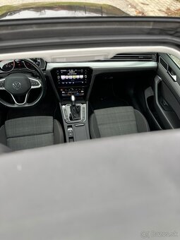 Volkswagen Passat, 2022, 147kW, ťažné, panoráma, head-up - 10