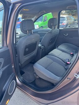 Renault Grand Scenic 1.9 DCI - 10