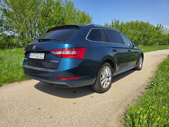 ŠKODA SUPERB 3 COMBI 2.0 TDI DSG - 10