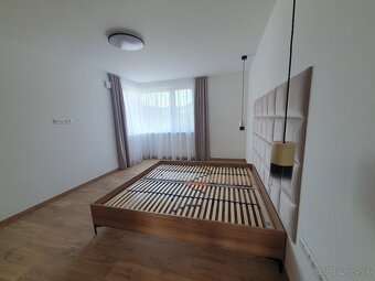 Prenajmem novostavbu rodinného domu v Humennom - 10
