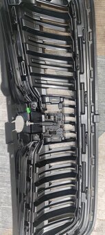 Škoda kamiq maska chladiča Kamiq monte Carlo 658 - 10