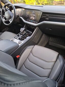 VW Touareg R-Line 3.0 V6 210 KW - 10