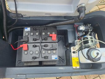 Podlahový čistiaci stroj Nilfisk BA 651 - 10