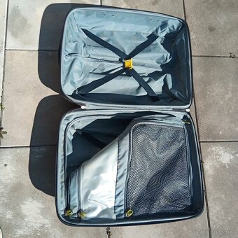 Kufor Samsonite plastovy na kolieskach s teleskopickou rukov - 10