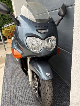 Suzuki GSXF 750 - 10