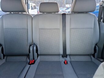 Predám Volkswagen Caddy 1.9 TDI 77 KW r.v.2009.Ohrev,7-miest - 10