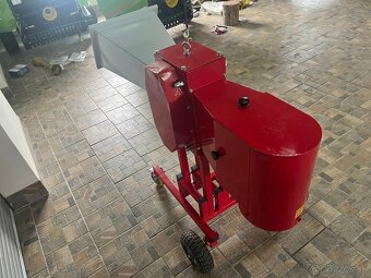 Motorový špalíkovač PORTOS 03 - 10