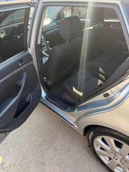 Toyota Avensis T25 2.0 d4d 93kw - 10