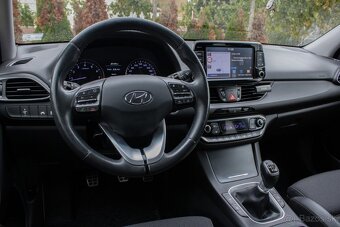 Hyundai i30 Fastback 1.4 T-GDi Style-AJ NA SPLÁTKY/PROTIÚČET - 10