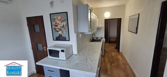 Na PREDAJ prerobený 2 izbový BYT s balkónom- širšie CENTRUM - 10