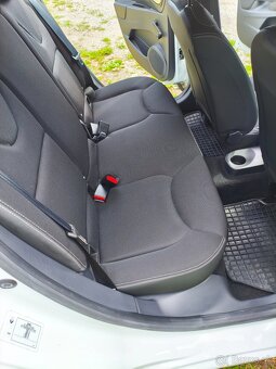 Predám Renault Clio IV 1.2 16V (2014) - 10