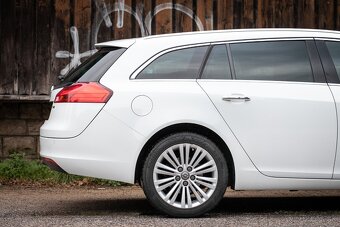 Opel Insignia ST 96kW - 10
