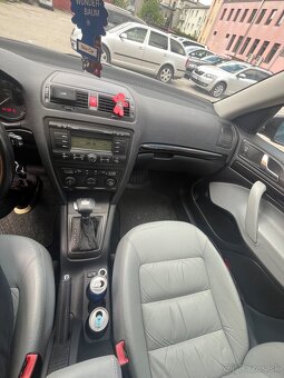 Škoda octavia 2.0 TDi dsg - 10