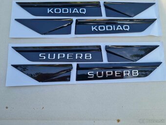 ČIERNE Nápisy s chrómovymi pismenami pre ŠKODA Modely - 10