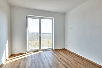 Samostatne stojaci dom v obci Častá - 10