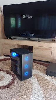 Predam vykonny herny PC-RTX-2070SUPER/RYZEN 5 5500/16GB DDR4 - 10