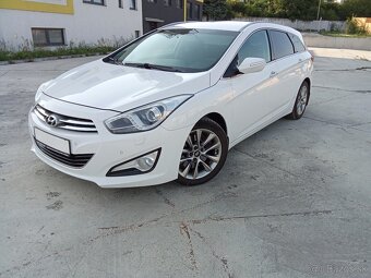 HYUNDAI i40 1.7 CRDi r.v 2014 - 10