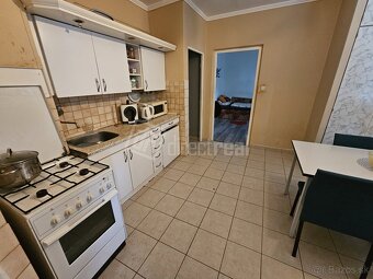 Priestranný 3 izbový byt na ideálnom 1 poschodí v cen… - 10