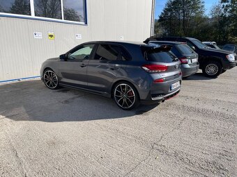Hyundai i30N - 10