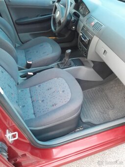 Skoda fabia 1.4 benzin 135000 km rok 2001 - 10
