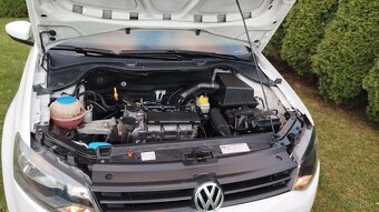 VOLKSWAGEN POLO - 10