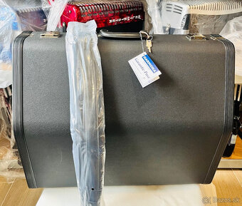 Predám NOVÝ akordeón WELTMEISTERS SAPHIR 120 BASOVÝ  - 11/5 - 10