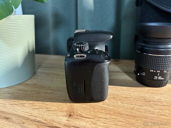 Canon 550D + 28-80mm + blesk YN460II - 10