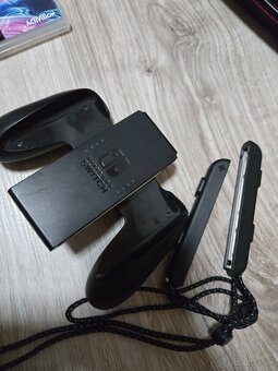 Predám Nintendo Switch Oled - 10