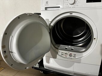 Electrolux sušička EDH3684PDE - 10