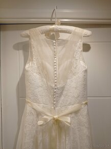 Krásne čipkované svadobné šaty - 10