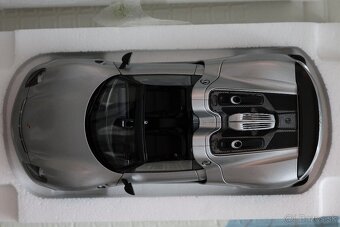 1:18 Porsche 918 Spyder AUTOart - 10