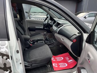 Mitsubishu L200 Double cab 100kw MT5 dv - 10
