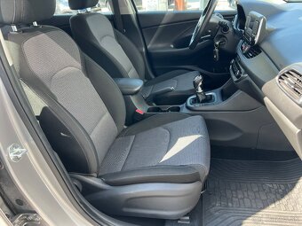 Hyundai i30 Combi 1.5 DPI 80kw r. 2022 - 10