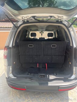 Predám nepojazdné auto Ford Galaxy Ghia - 10