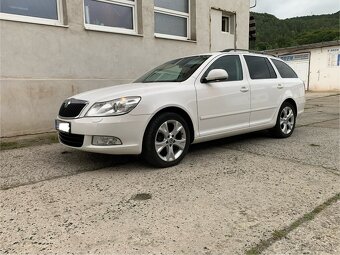Octavia kombi 2,0Tdi Edition - 10
