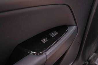 Kia Sportage 1.6 T-GDi Platinum A/T - 10