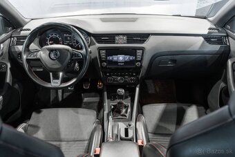 Škoda Octavia Combi 2.0 TFSI RS - 10