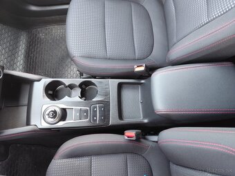 Ford Kuga 1,5 TDCi EcoBlue 120k ST-Line A/T - 10