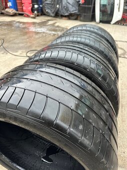 Sada letných pneumatík Dunlop dvojrozmer R20-275/40+315/35 - 10