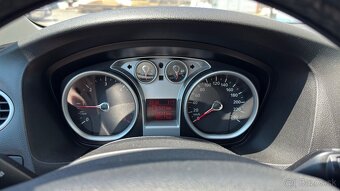 Ford Focus Ghia 1,8tdci - 10
