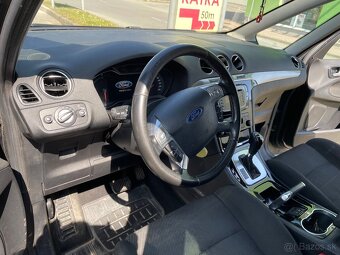 Ford Galaxy - 10