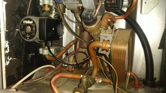 Vaillant EcoMax 824/2 E kondenzačný závesný plynový kotol - 10