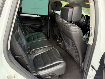VW Touareg 3.0 tdi R line - 10