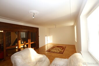 Kompletne zrekonštruovaný 5 izbový rodinný dom,pozemok 659m2 - 10