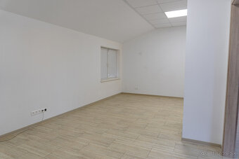 Predaj modernej polyfunkčnej haly s administratívnou budovou - 10