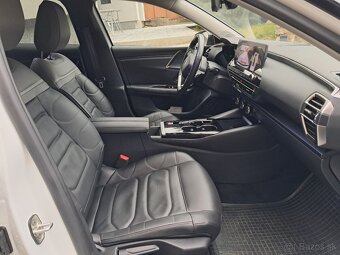 Citroën C5 X shine Plug-in Hybrid 225 E-AT8 2300km - 10