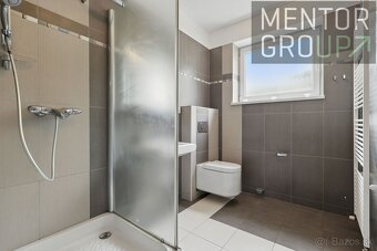 Luxusný rodinný dom s panoramatickým výhľadom na Bratislavu, - 10