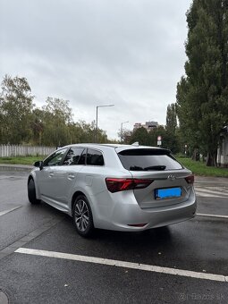 Toyota Avensis combi 1.8 valvematic - 10