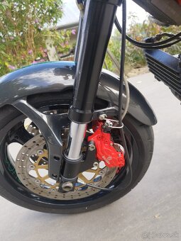 Ducati Monster 900 - 10